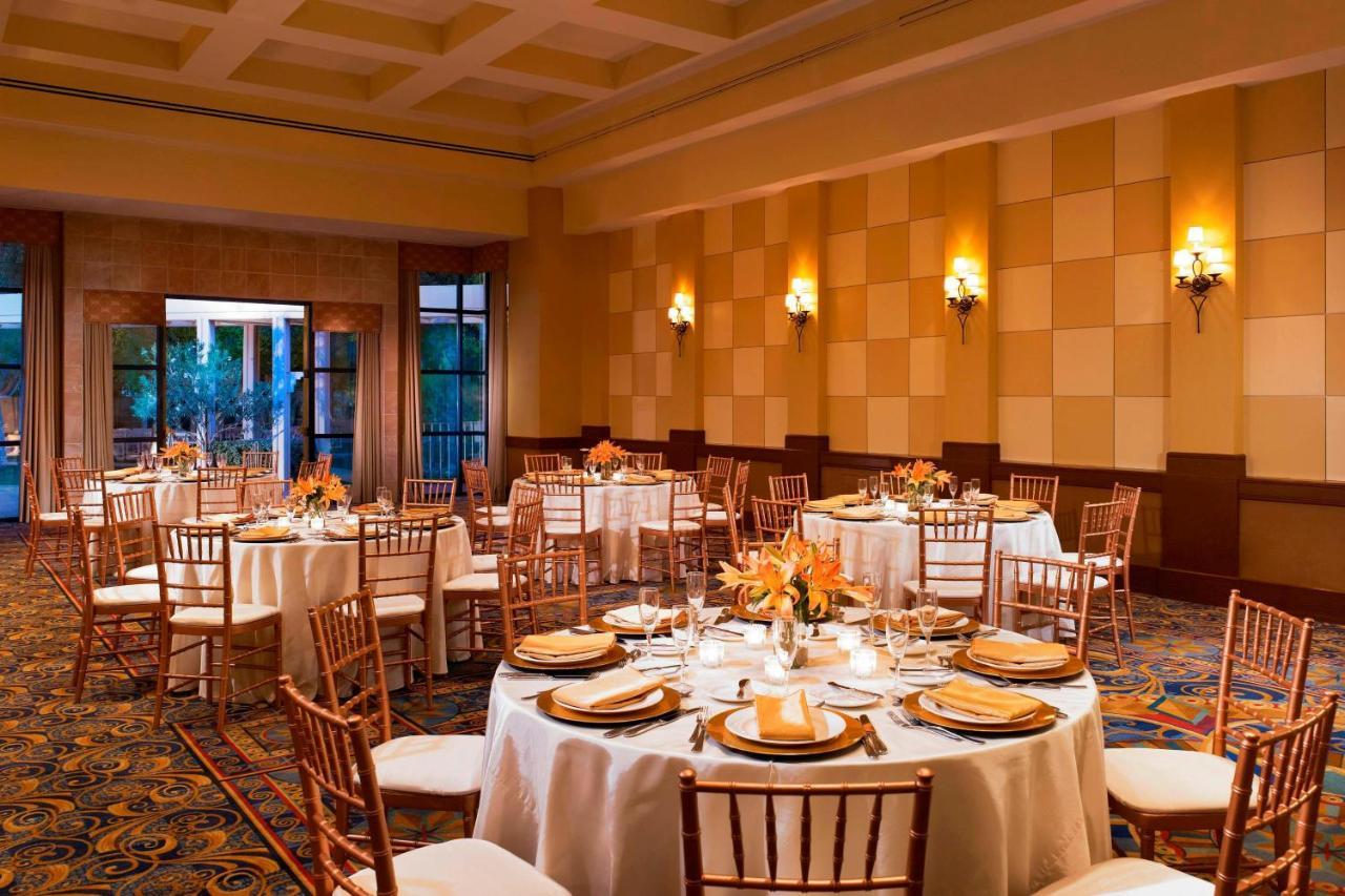 Sheraton Crescent Hotel Феникс Экстерьер фото