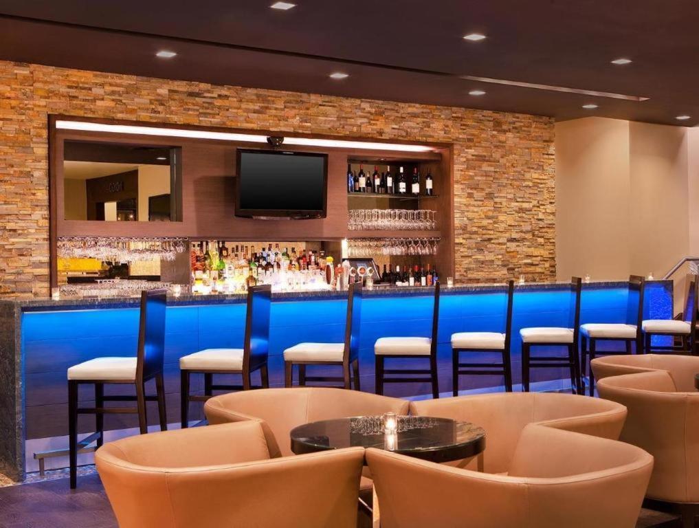 Sheraton Crescent Hotel Феникс Экстерьер фото