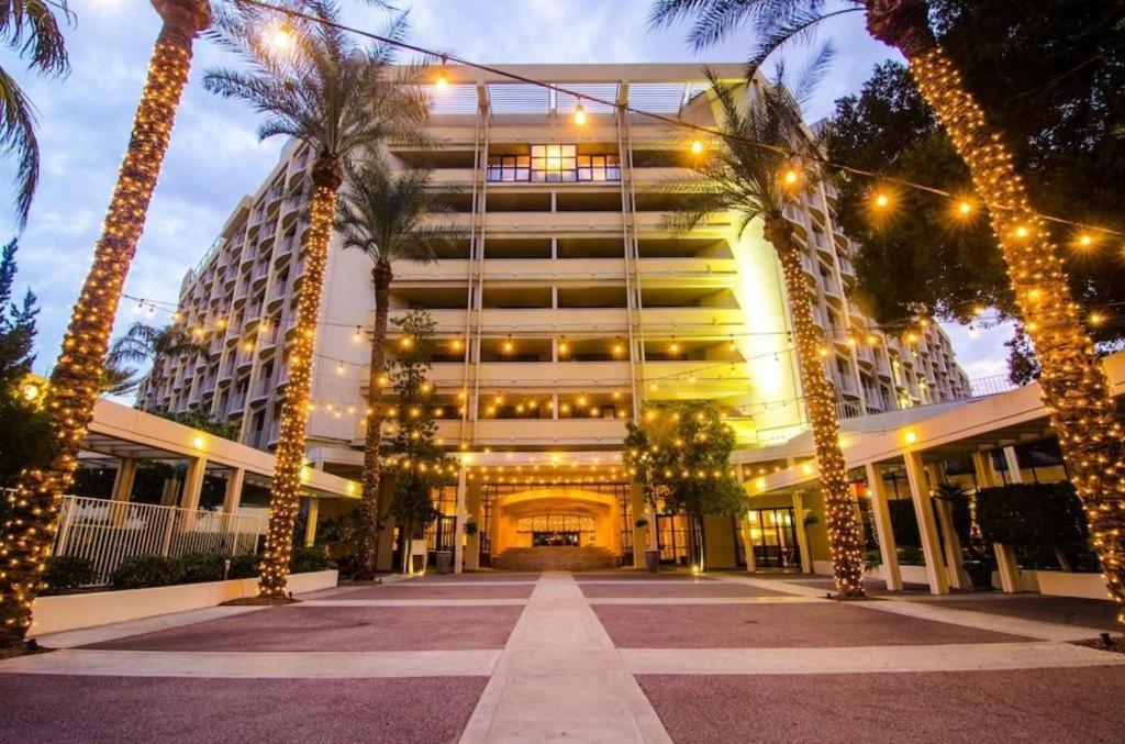 Sheraton Crescent Hotel Феникс Экстерьер фото