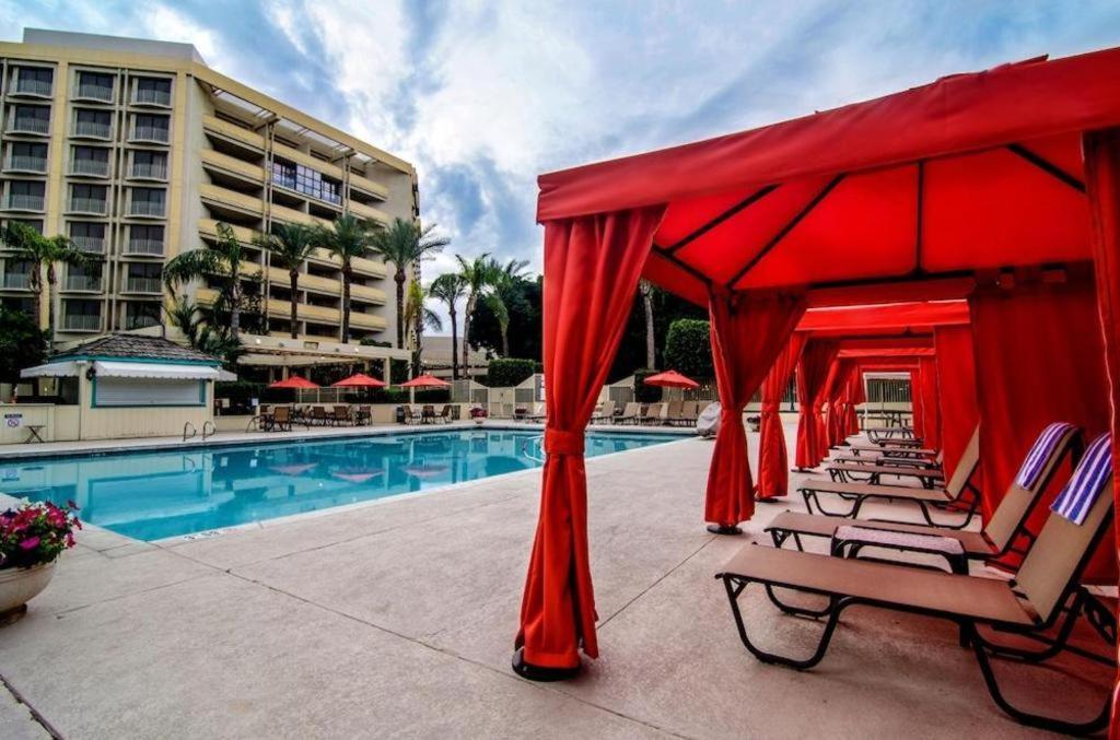 Sheraton Crescent Hotel Феникс Экстерьер фото