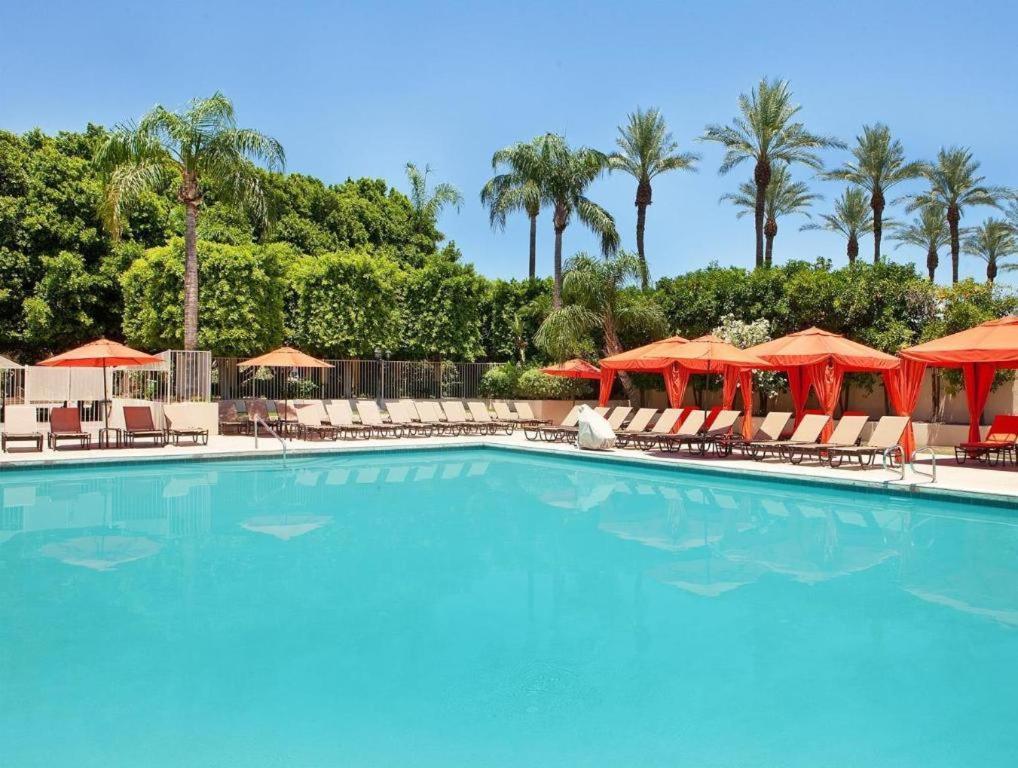 Sheraton Crescent Hotel Феникс Экстерьер фото