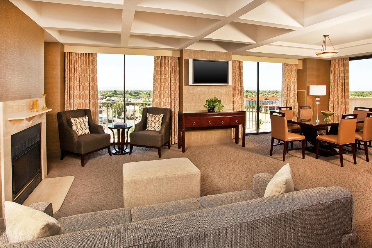 Sheraton Crescent Hotel Феникс Экстерьер фото